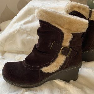 EUC Bare traps suede and faux fur boots
